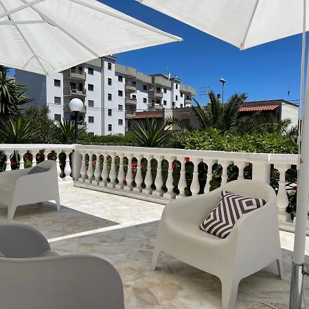 Charme Rooms Tarente Buitenkant foto