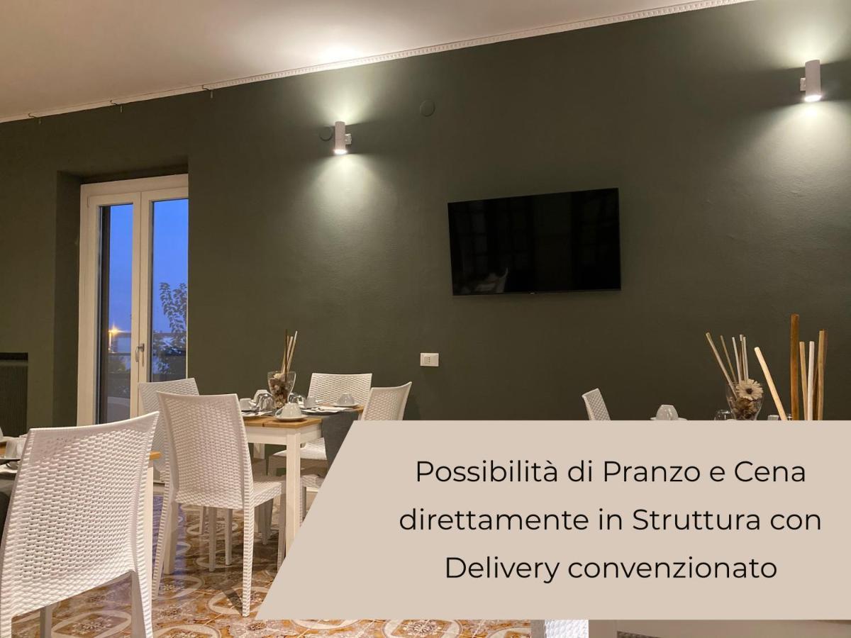 Charme Rooms Tarente Buitenkant foto