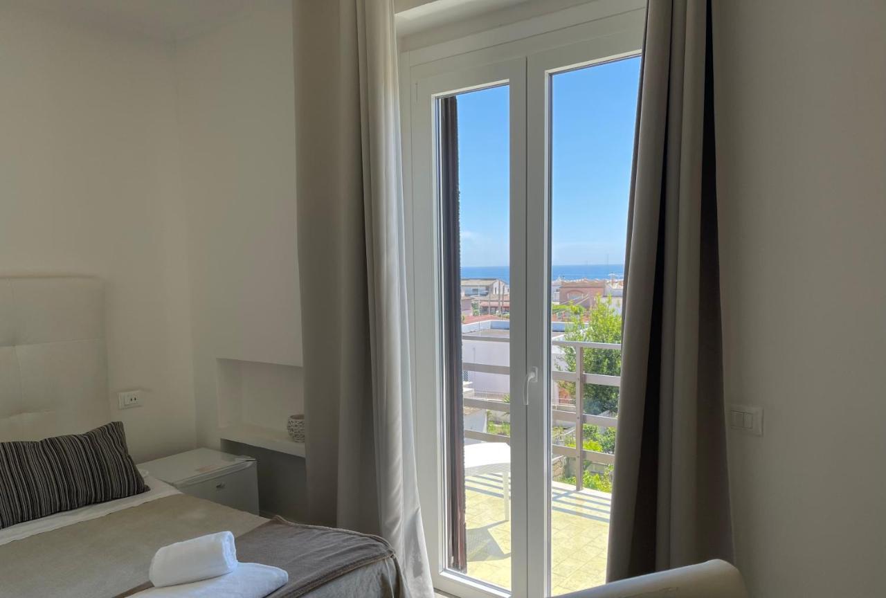 Charme Rooms Tarente Buitenkant foto