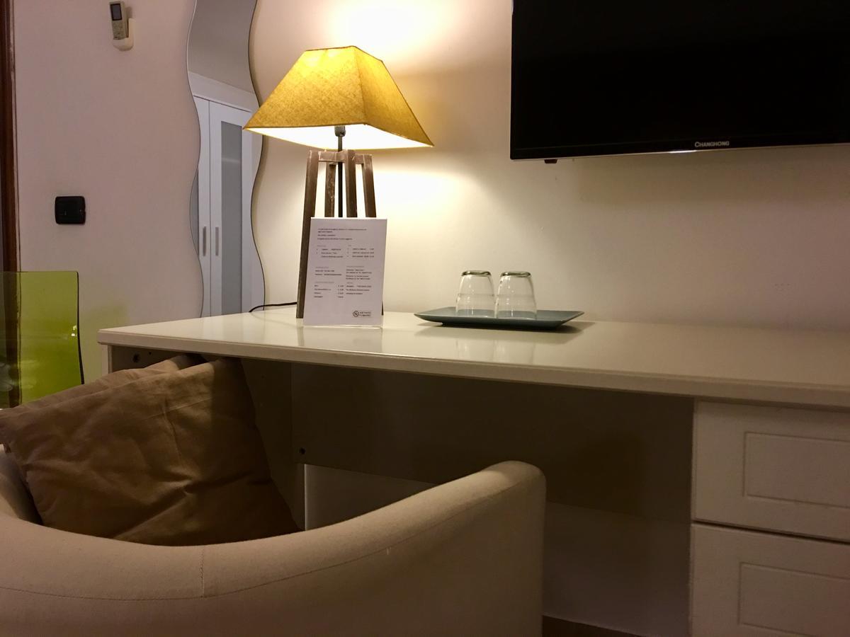 Charme Rooms Tarente Buitenkant foto