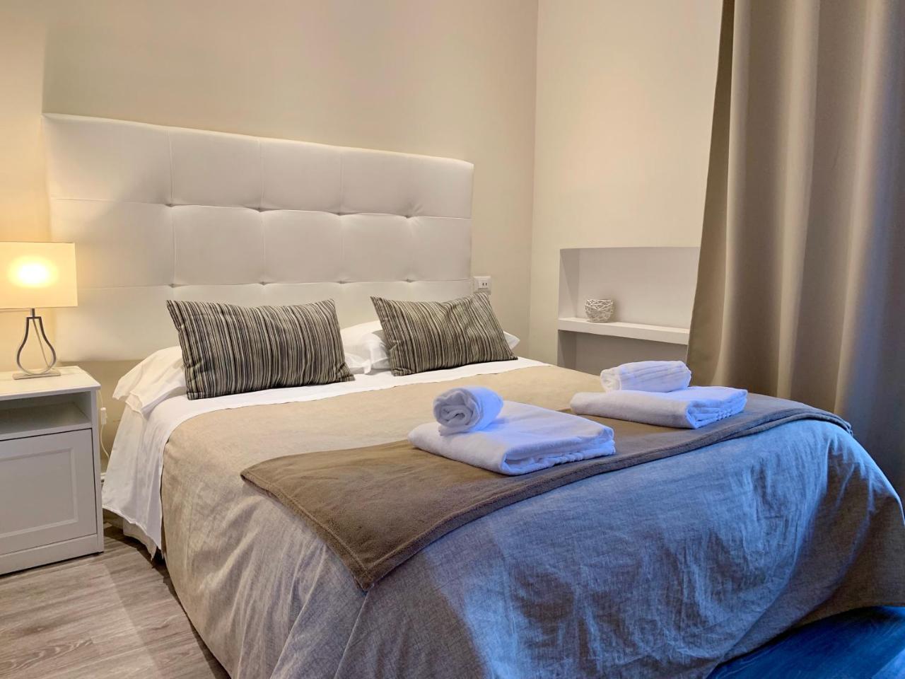 Charme Rooms Tarente Buitenkant foto